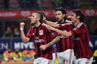 023意甲 AC米兰VS莱切足球         米兰本赛季就是遇强不弱，遇弱不