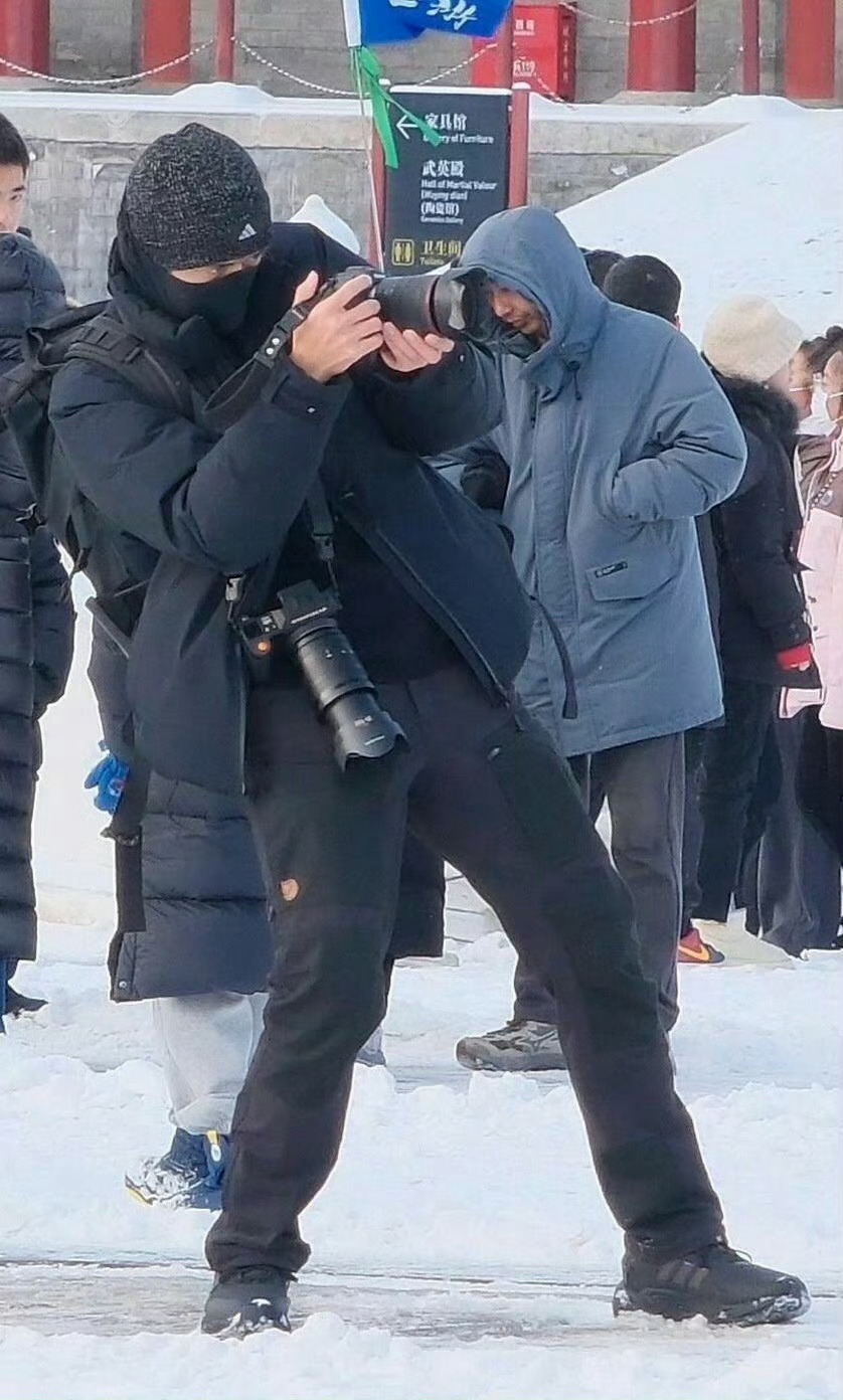 李现亲自示范：想当顶级男摄，首先得腰好李现孟弗渊李现雾里青李现