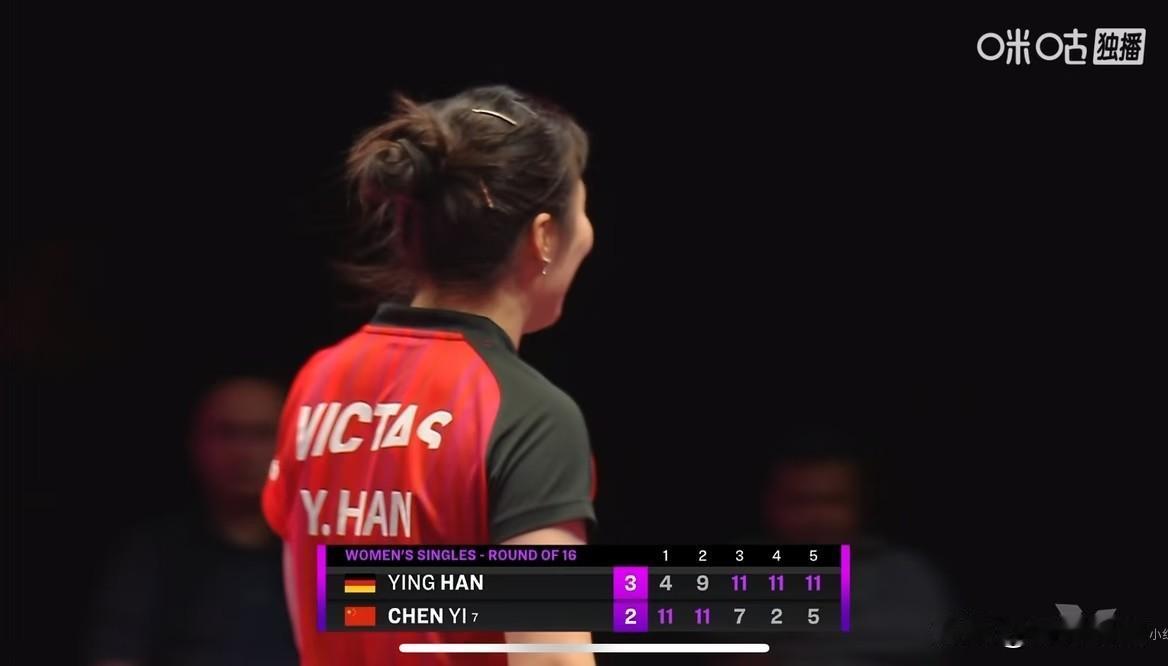 永远不要低估一个老将想赢的心。
韩莹是42岁的老将了，而且脚还受过伤，现在她的状