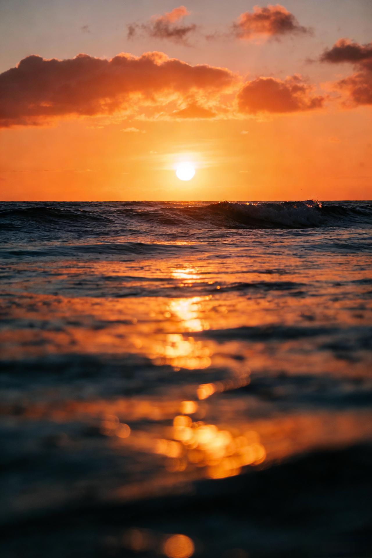 极具穿透力的话：
“扫墓不是扫给死人看的，死人已经死了，他怎么知道你来了？扫墓也