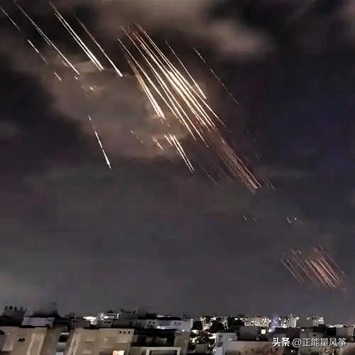 【伊朗的“疼痛套餐”：够让美以喝一壶吗？】

中东火药桶上，伊朗始终是那颗最刺眼