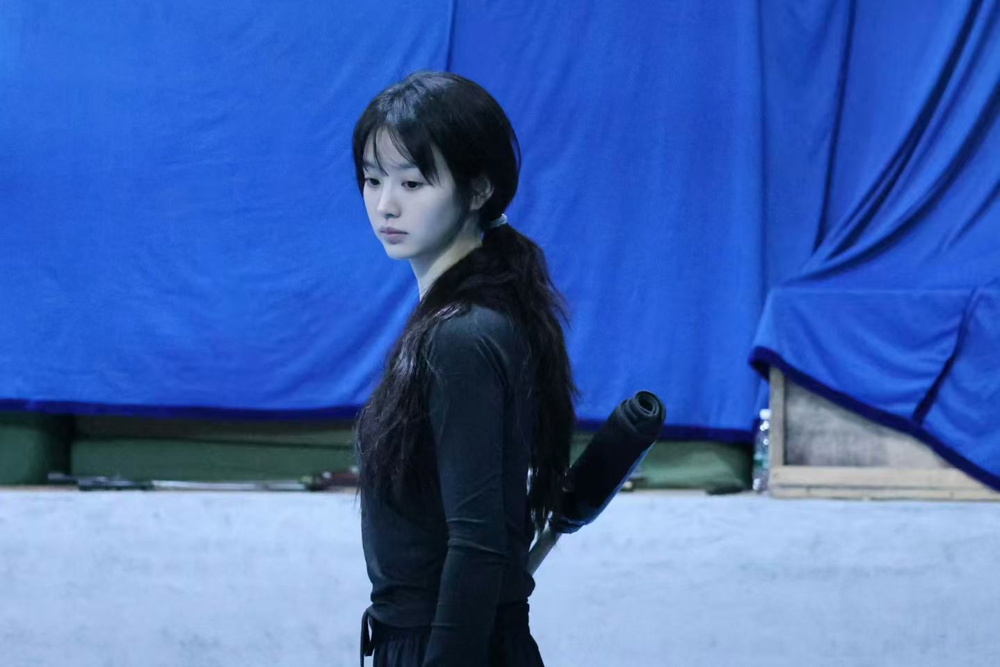 田曦薇打戏 最萌的脸最狠的劲田曦薇你迷晕我了！这就是梨涡越深挥刀越飒吗，打戏动作