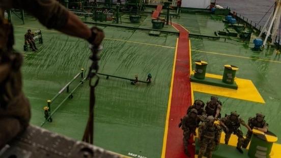 公布的图片显示，2026 年 1 月 7 日，美国海岸警卫队战术执法队 (TAC