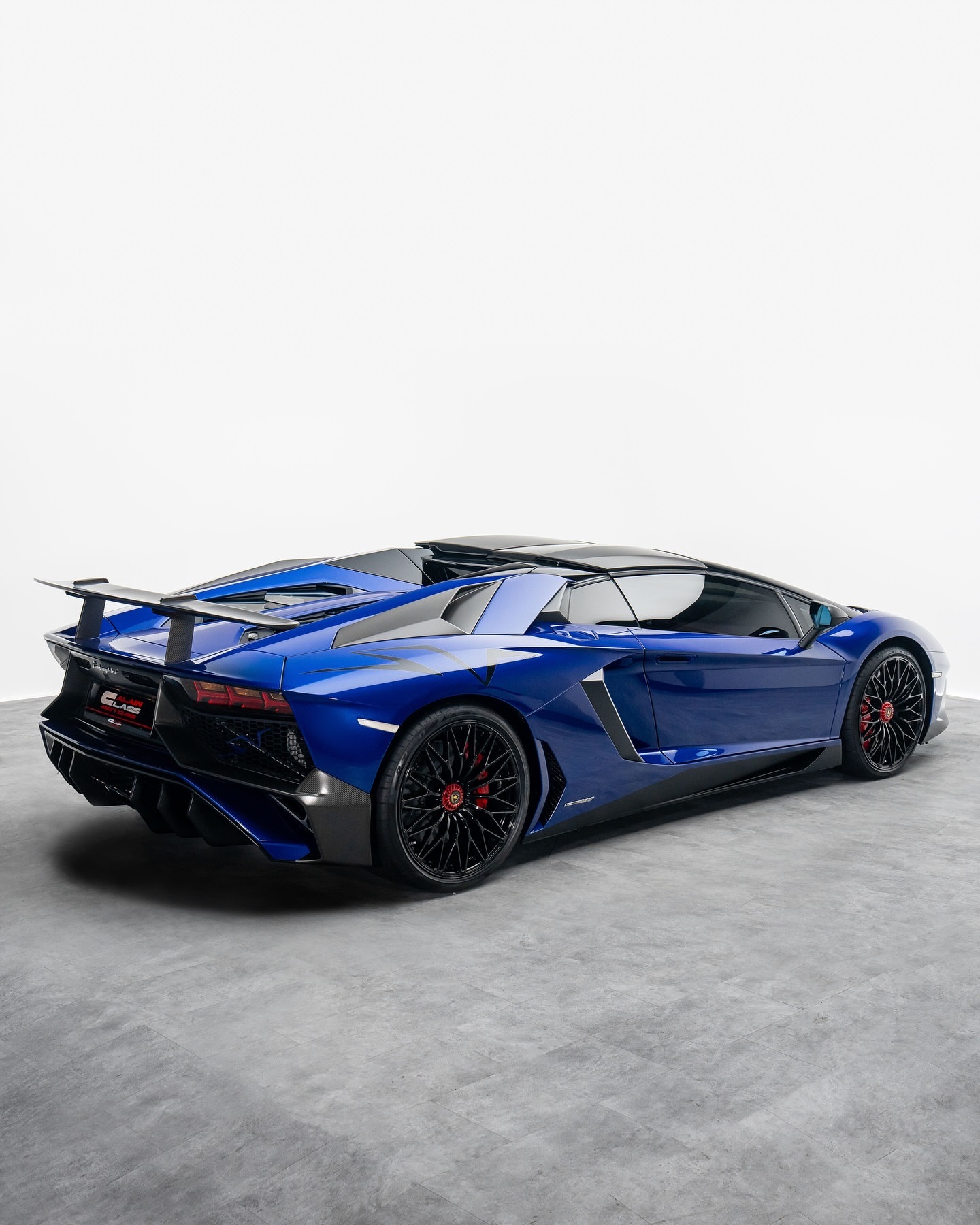 Car时尚[超话]  Lamborghini Aventador SV....兰