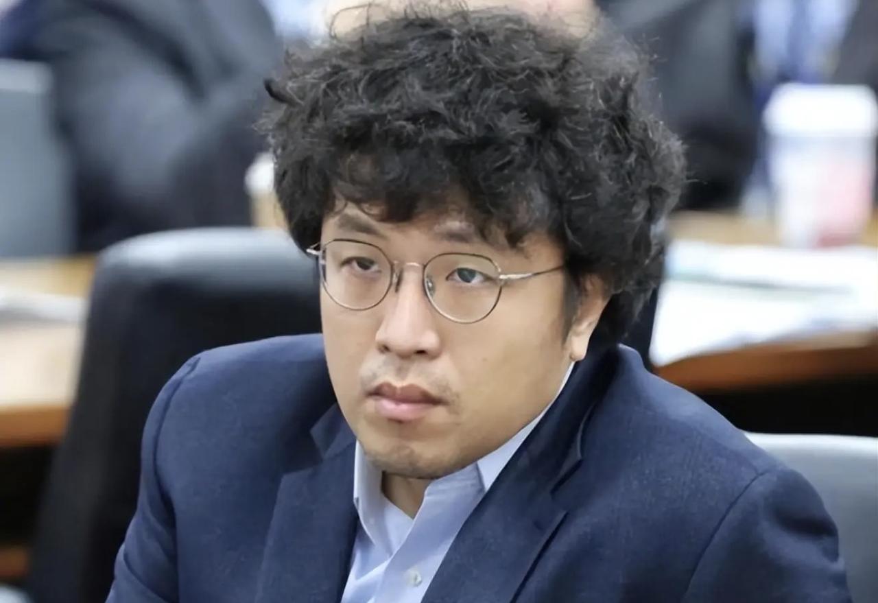 沈伯洋真的是无药可救了，因为民进党不作为，专机去日本看球也不管同胞！然后大陆出面