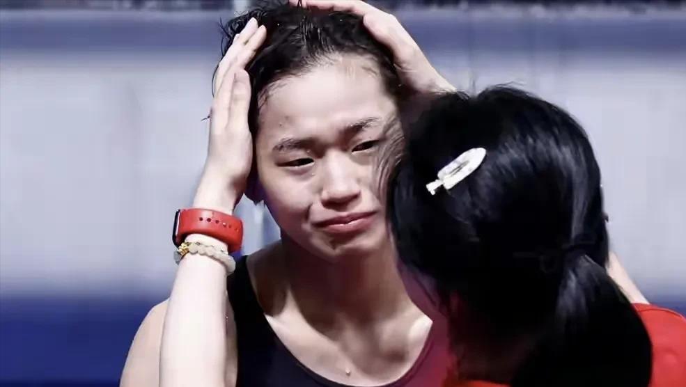 警方刚罚完网暴者，木子美公开嘲讽全红婵，这波操作真的越界了

键盘上的红色警报在