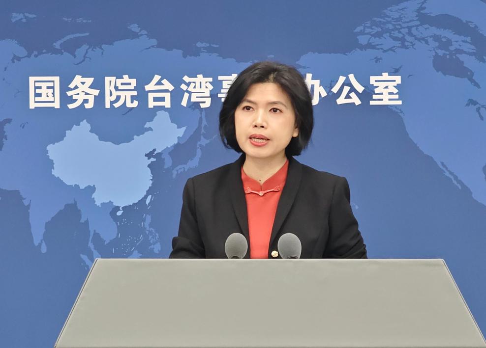 民进党封杀金门联署的禁令，还没传出台北，就被厦门海面上的一根重型桥塔直接碾碎。这