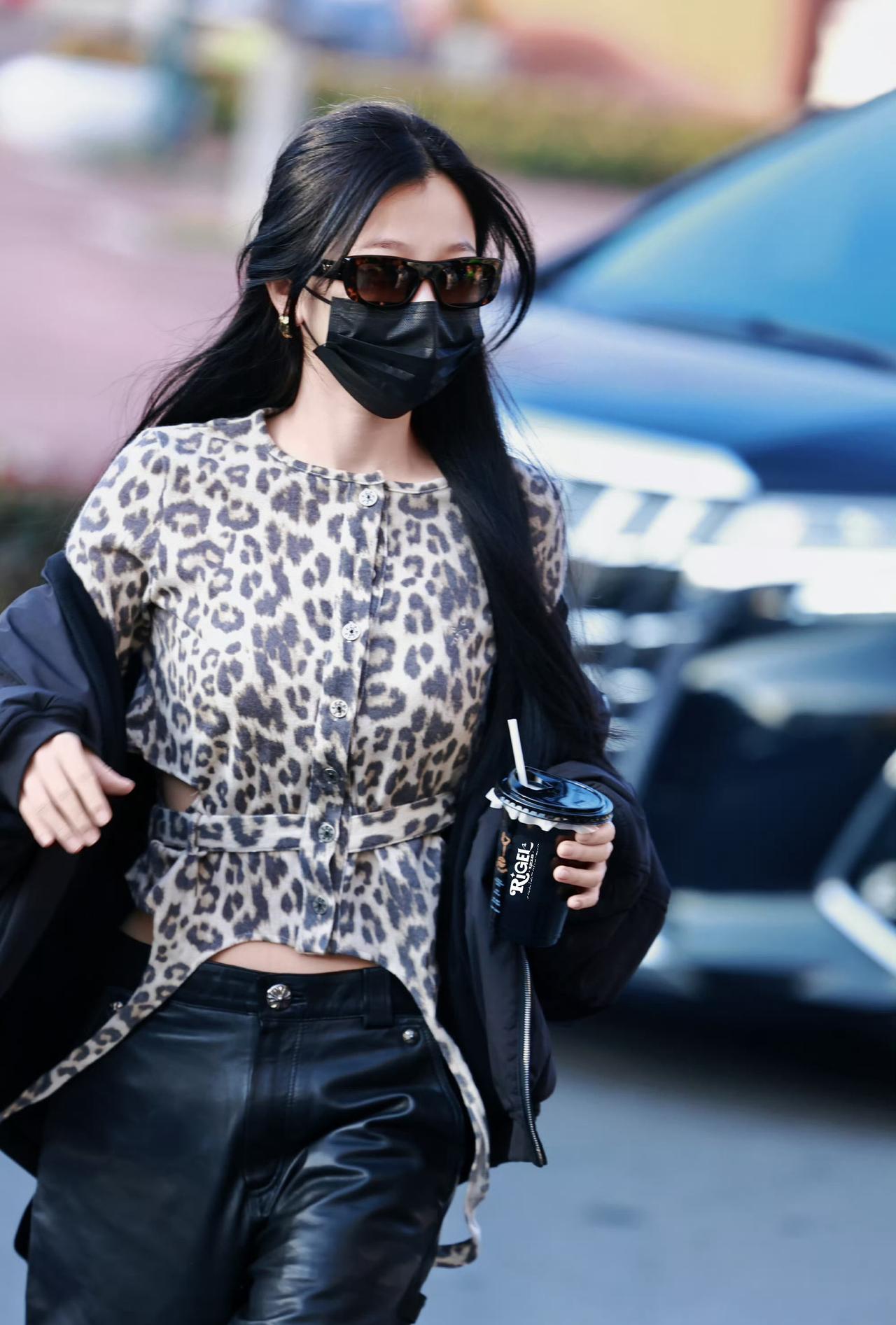 虞书欣虞书欣云初虞书欣云初令 ysx 虞书欣灿如繁星虞书欣林晚星 

行走的时尚