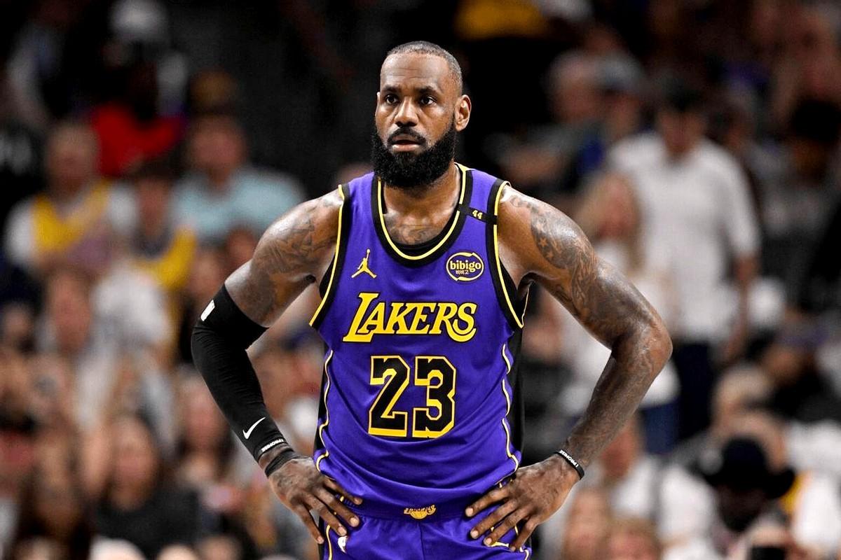 今天这比赛看得人真是感慨，必须得聊聊里弗斯。

他一个人轰下38分，整场比赛就是