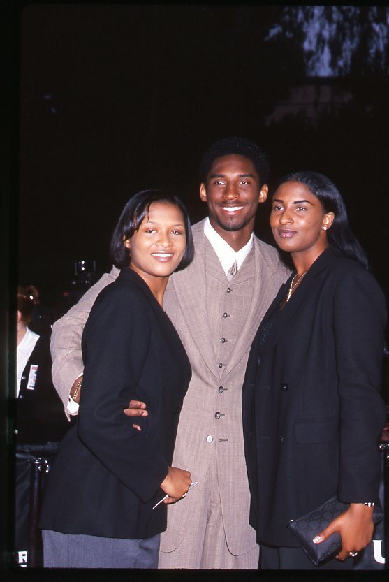 Kobe Bryant 和姐姐们科比