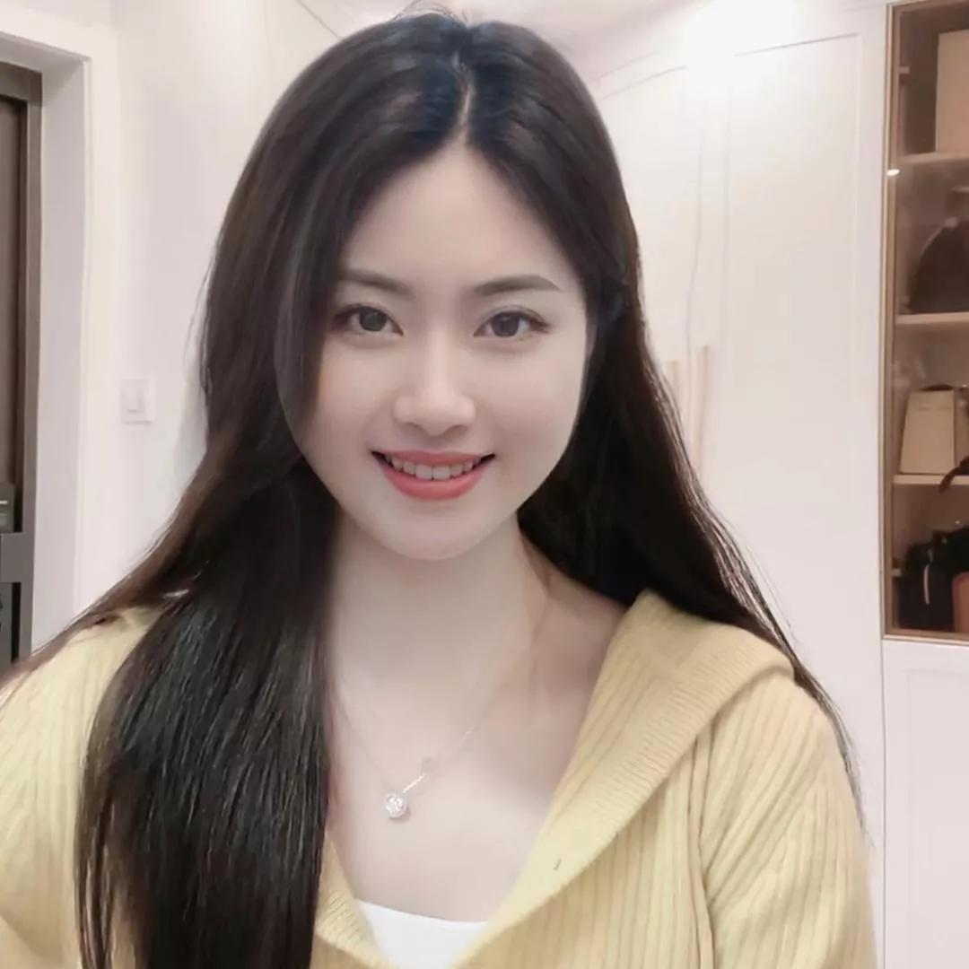 元气少女微笑自拍，温暖有活力！少女感微笑女孩 自然美少女自拍 甜美自拍 精致少女