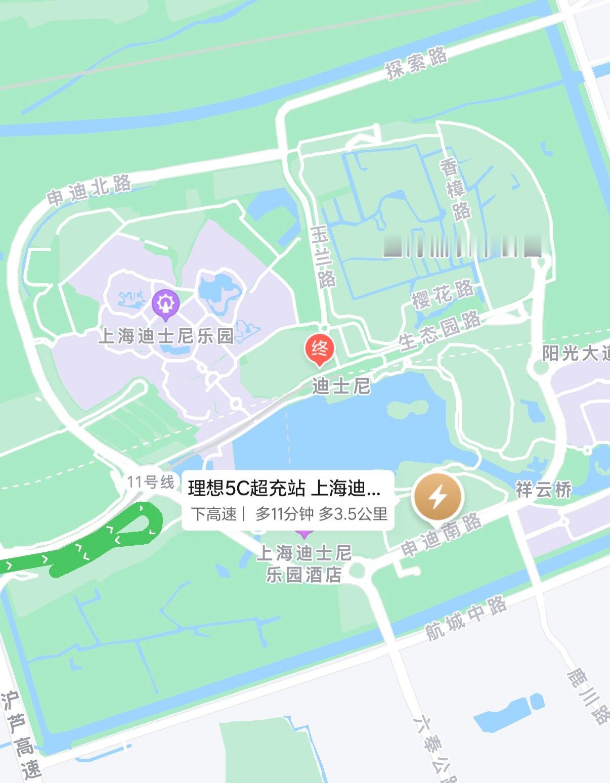 假期最后一天，陪孩子去趟迪士尼。车子只有130km的电量，想着是先去附近5C充了