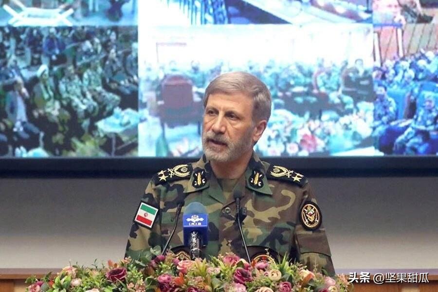 伊朗辟谣，伊朗陆军公共关系部宣布：陆军总司令哈塔米少将身体健康，正在指挥军队。