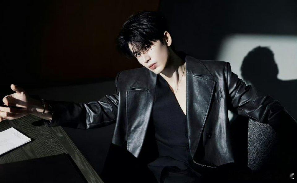 不敢想象张凌赫迪丽热巴合作一部现代剧会多杀疯了[污][污][污]俊男美女势均力敌