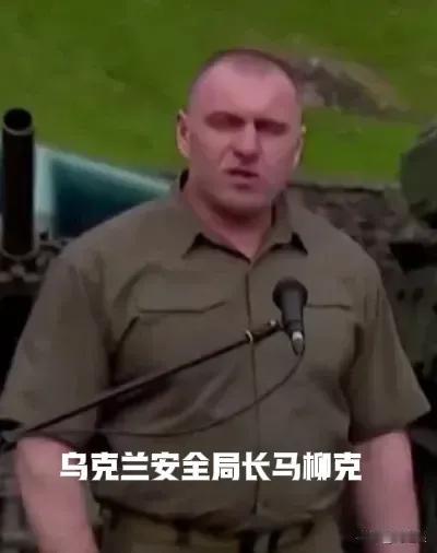 其实，乌克兰人民和军队的战斗力是爆棚的，
泽连斯基曾经说过，你们只管给我们武器，