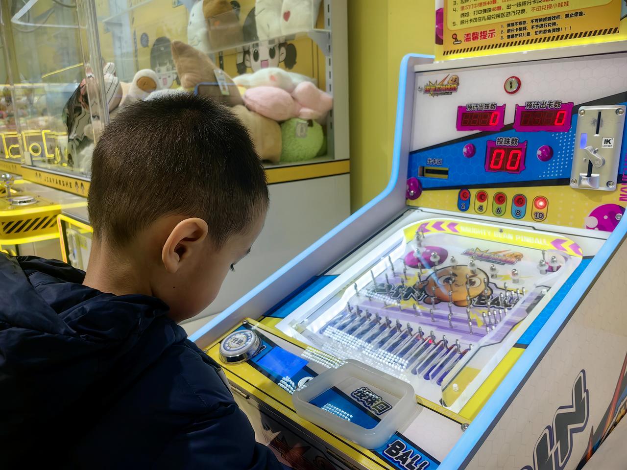 终于有时间能多陪陪孩子了，平时太忙，老大学习的事儿也挺多，都没时间顾老二，总算是