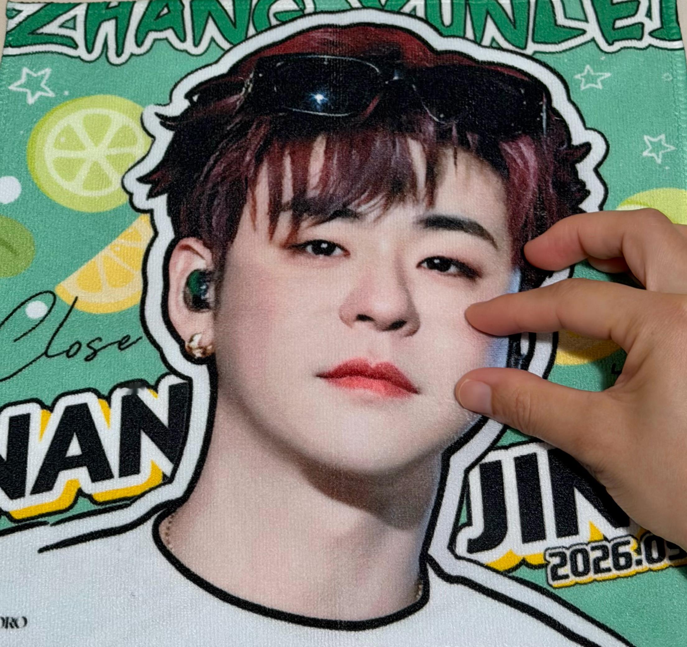 萌物➕1小脸蛋要被我揪黑了 ​​​