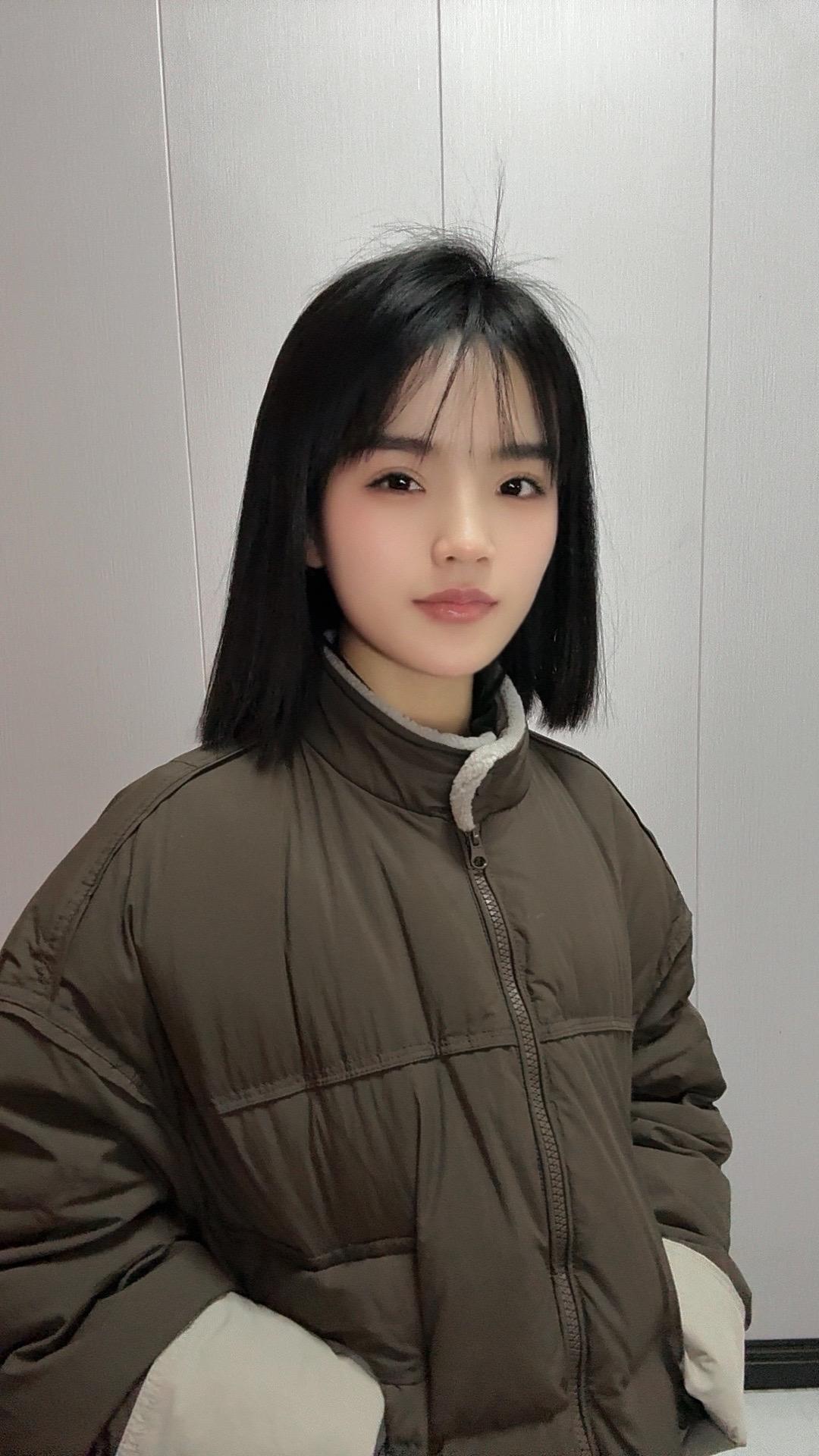  幼儿园：为什么？  小学生：凭什么？  初中生：你懂什么？  高中...