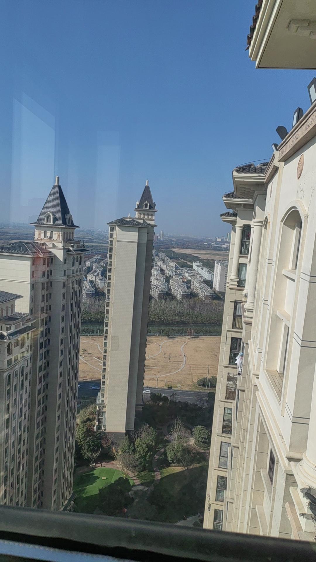 晒图笔记大赛 昨天看天气预报
说今天是0℃
我有点担心
早上买菜会冷
早上没事