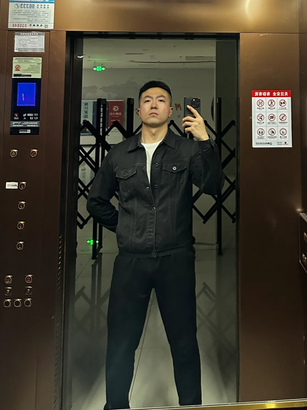 牵好我的手👫，别把我弄丢了