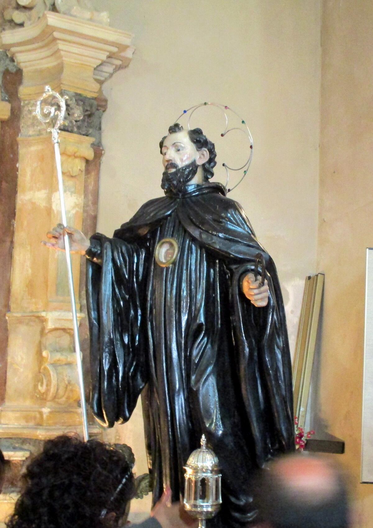 意大利小镇蛇节，古罗马的蛇崇拜，羌人其中一只叫做婼（发音蛇）羌人，都是崇拜狼、蛇