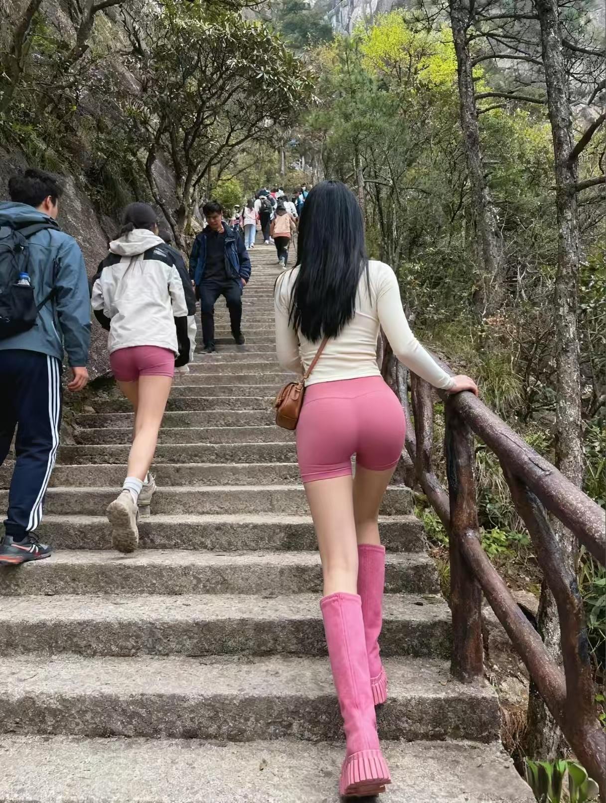 微胖滴女生好看还是苗条好看?