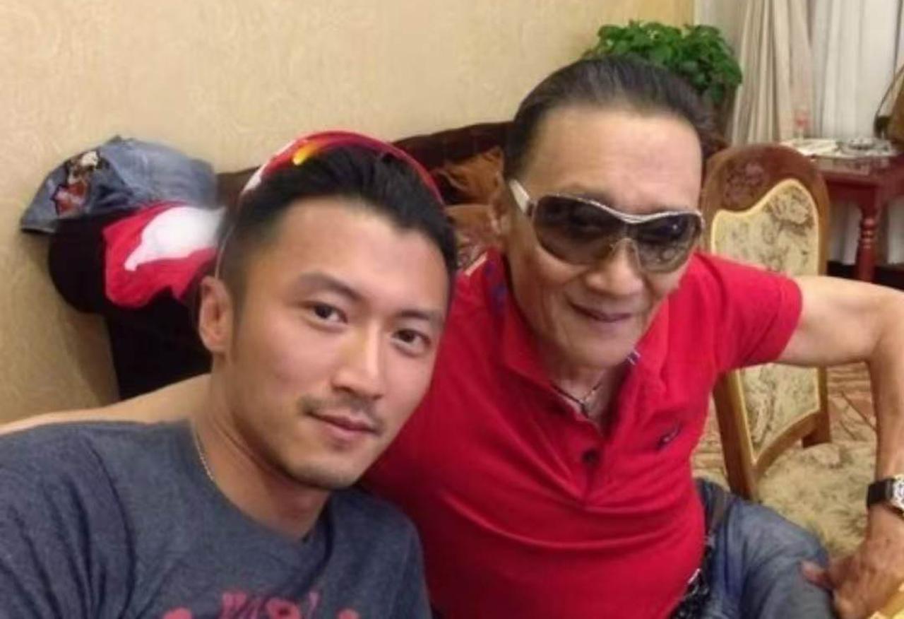 【英皇辟谣谢贤遗产传闻！周兆成：逝者名誉不容造谣消费，吃瓜也有法律边界】
 
英