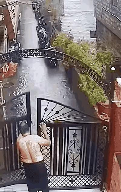 你敢相信吗？
有时候让你彻底崩溃的，可能不是卡里没钱或者失恋，而只是下班回家发现