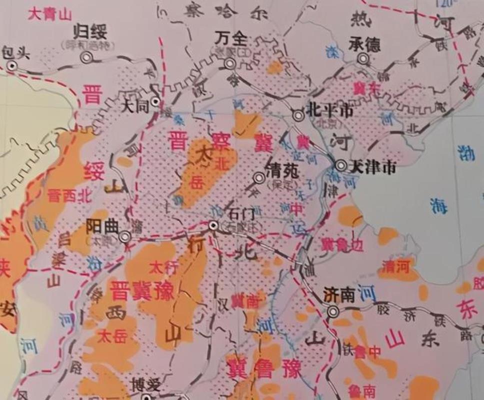 很多人一提抗战就说,一个县城才三五个日军就能占了,这话经不起查。

日本防卫厅自