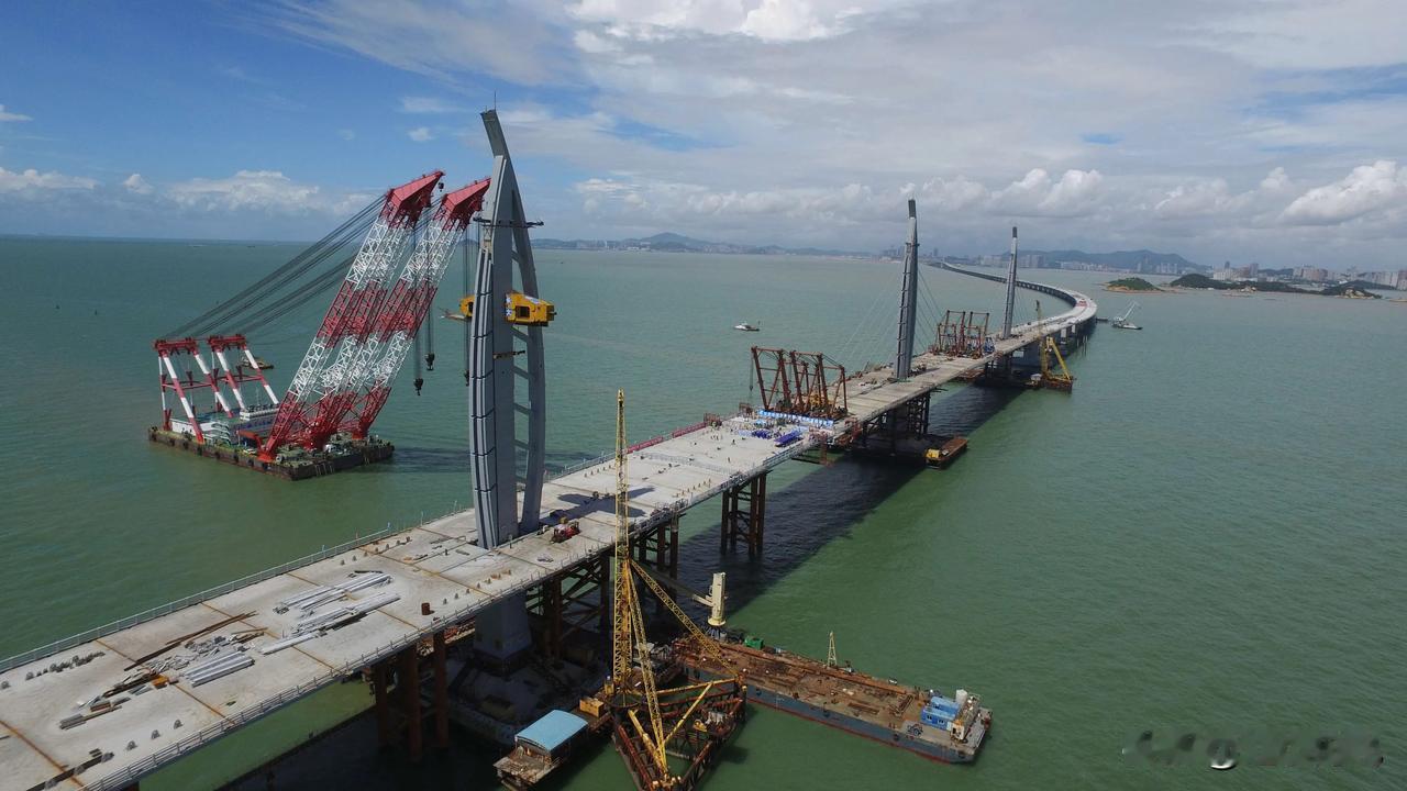  土木工程成“夕阳”专业，
已被列入最不受欢的专业。我们来看看各个大学的招生情况