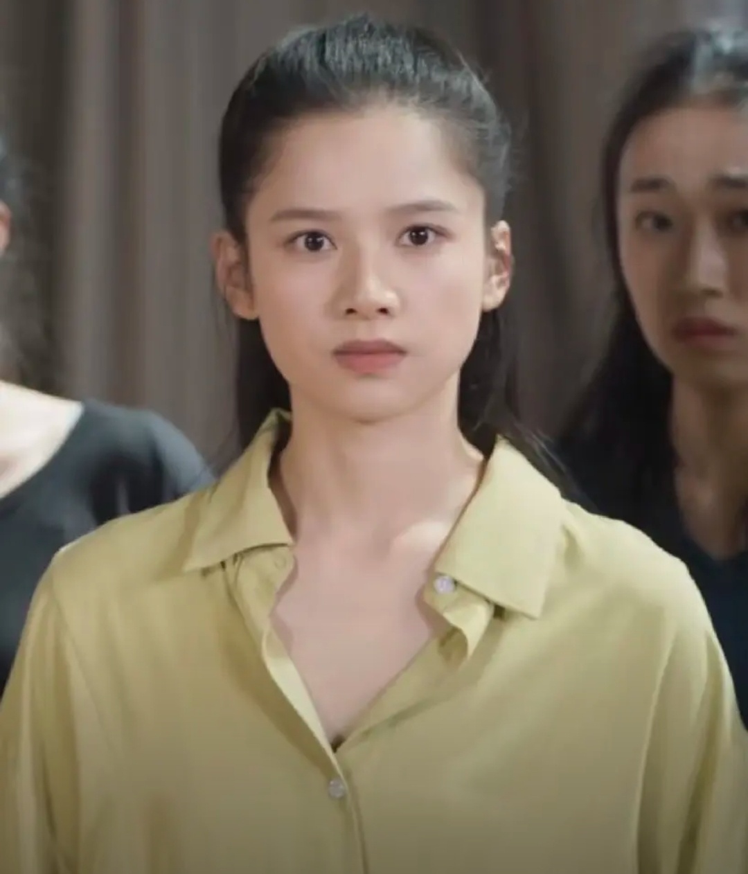 张婧仪的骨相是指骨头架子大吗