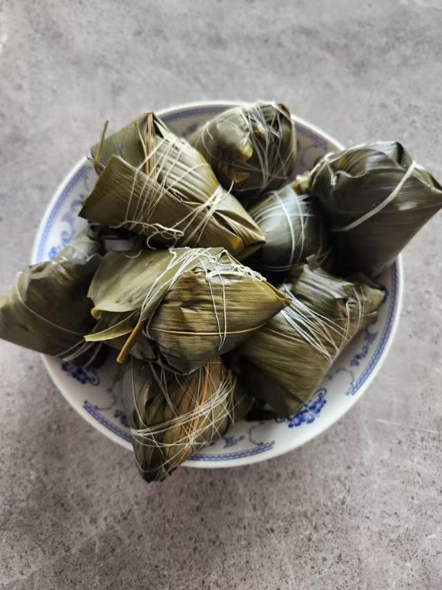 端午的滋味，就藏在这棱角的分明，祝大家端午安康[作揖][作揖][作揖]
无论甜咸