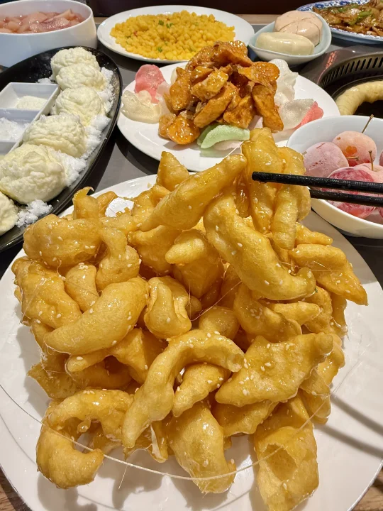 杭州极品！！！！（酥黄菜好吃死了。。。