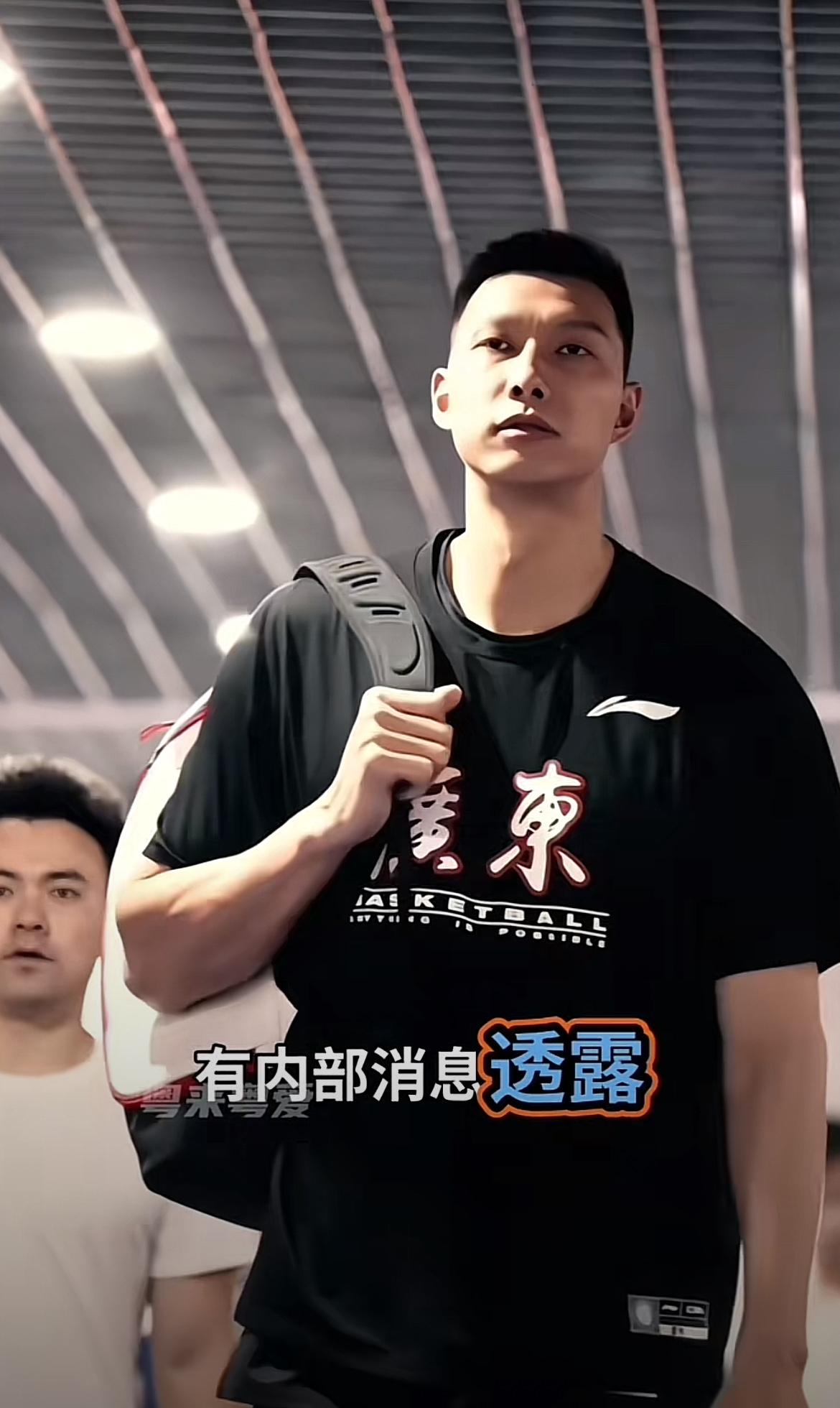 昨天谈论易建联的问题，被广大宏远队球迷围攻，为此我要重申一下我的观点，首先我对易