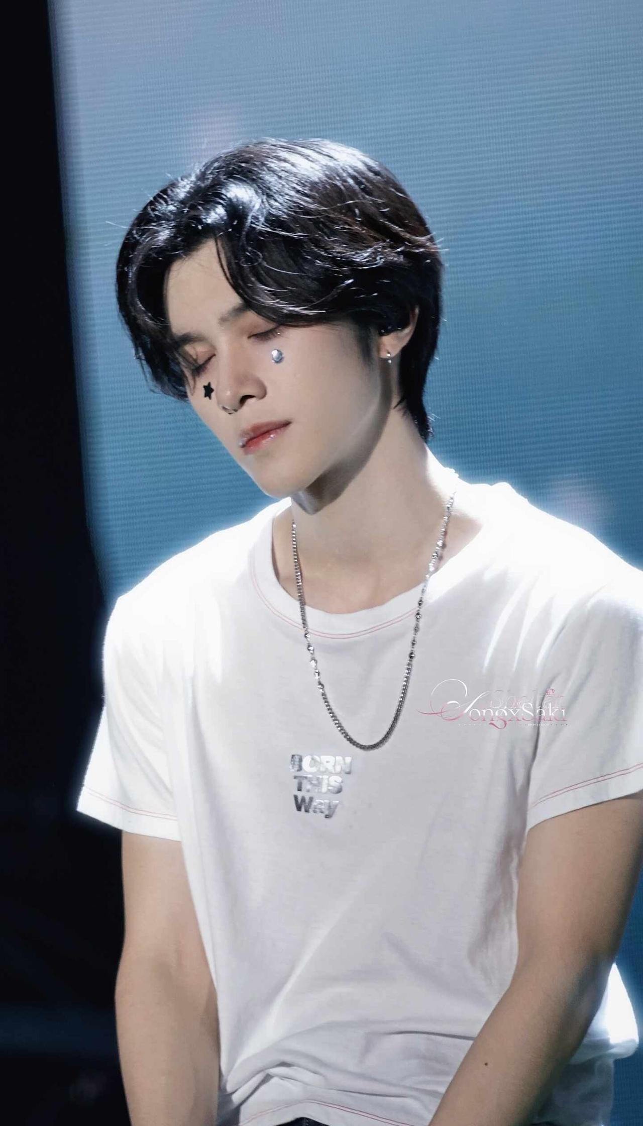 Weeping Madonna
💎💧
黄冠亨 Hendery
威神v way