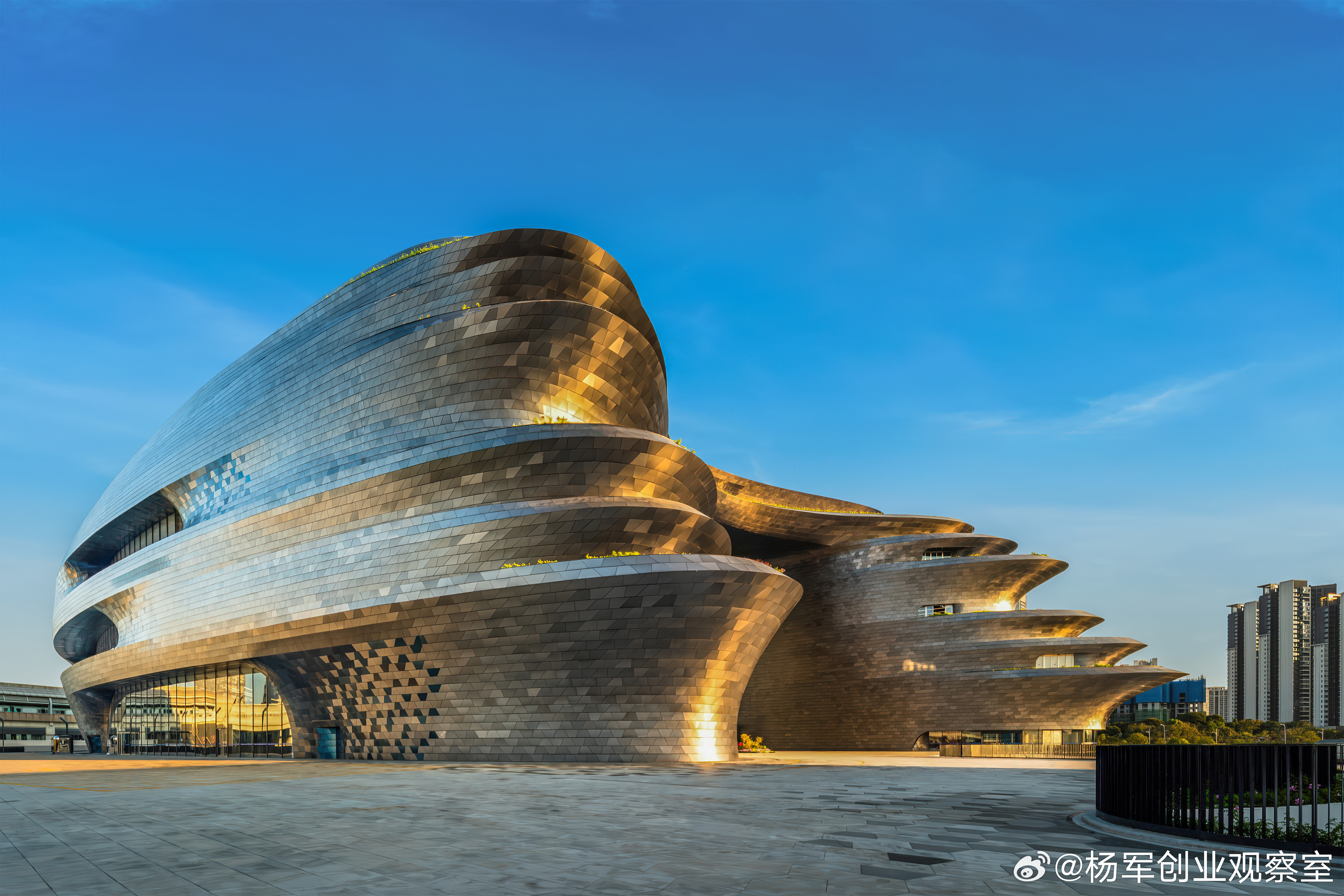 企业真正的成本黑洞，往往不在你的财务报表里。传统“降本增效”已到极限，未来的竞争