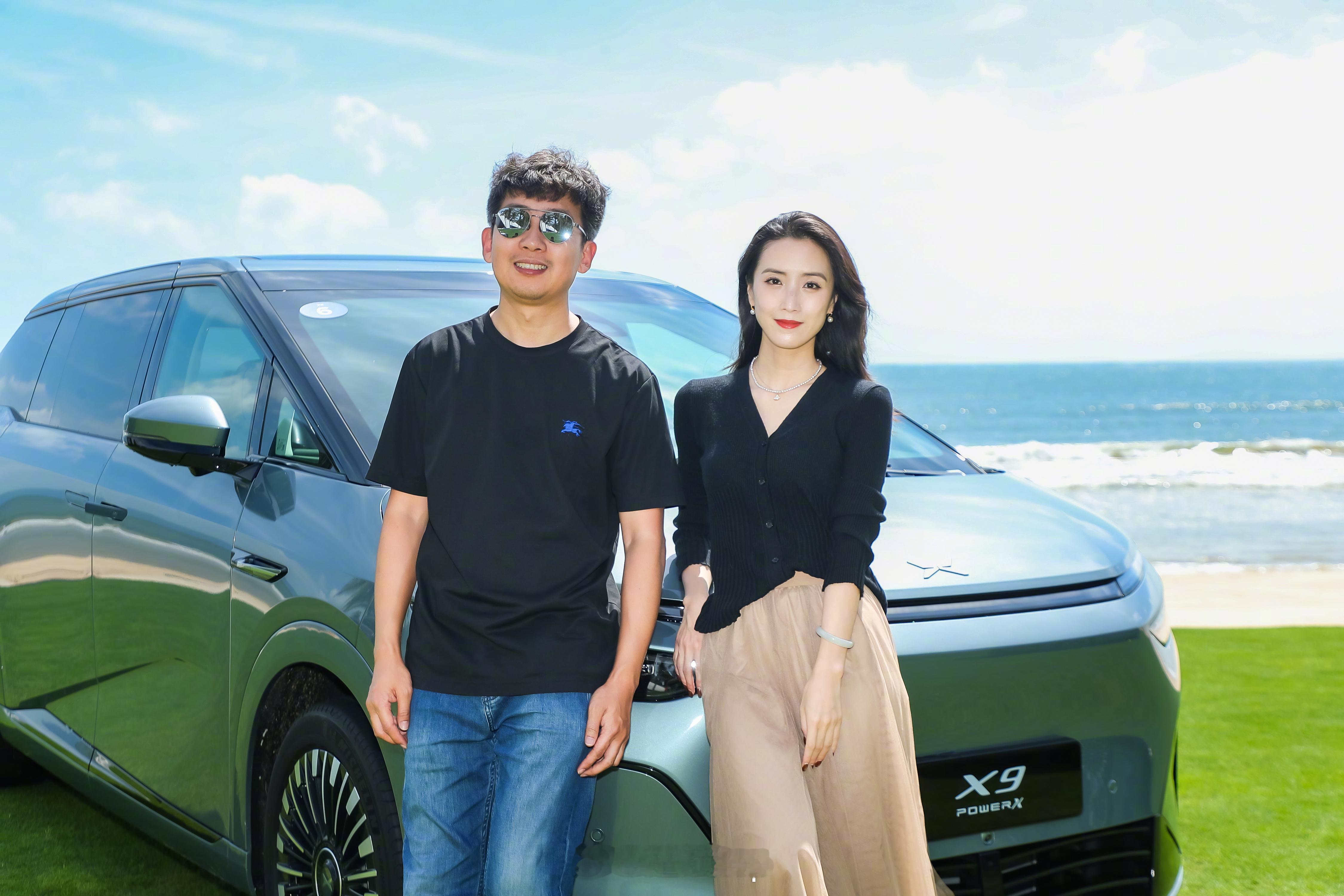 三亚之行，收获颇丰！颜值博主就得多和小姐姐拍照，这样有助于提高审美和品味[dog