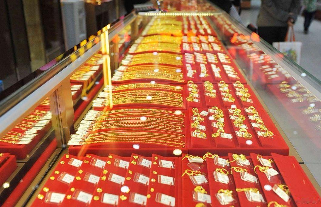 【央视曝光掺假黄金，大量网络商家公开售卖铼粉，全国多家金店经营者被骗】
    