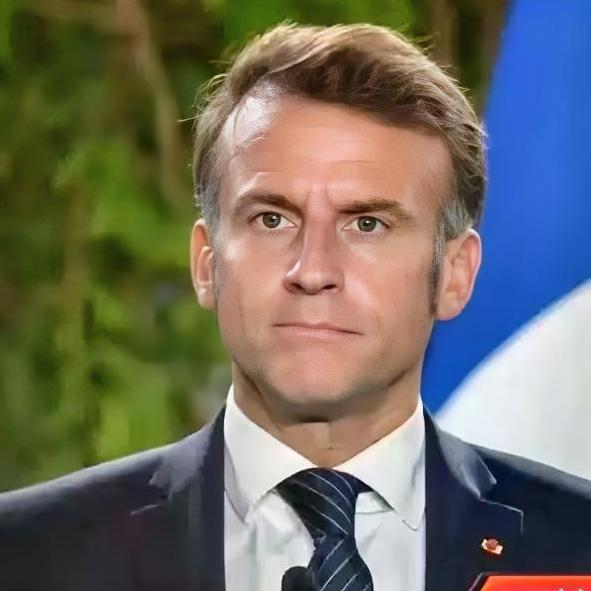 3月7日这天，中东那边又传来个大消息：法国总统马克龙直接给伊拉克总理打电话，公开