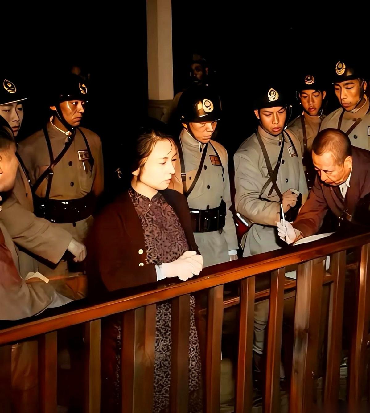 1950年，台北。
法庭上，她拿起笔，写遗言。
整个世界都静了。
你敢想吗？外面