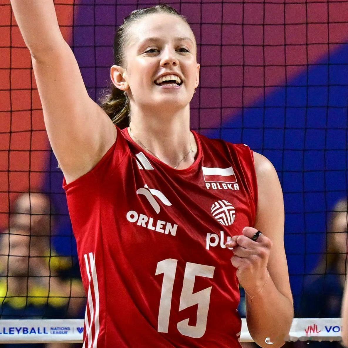 ✅波兰🇵🇱女排主攻【齐尔尼安斯卡】想合作的梦之队▶️二传：🇵🇱沃洛兹▶️