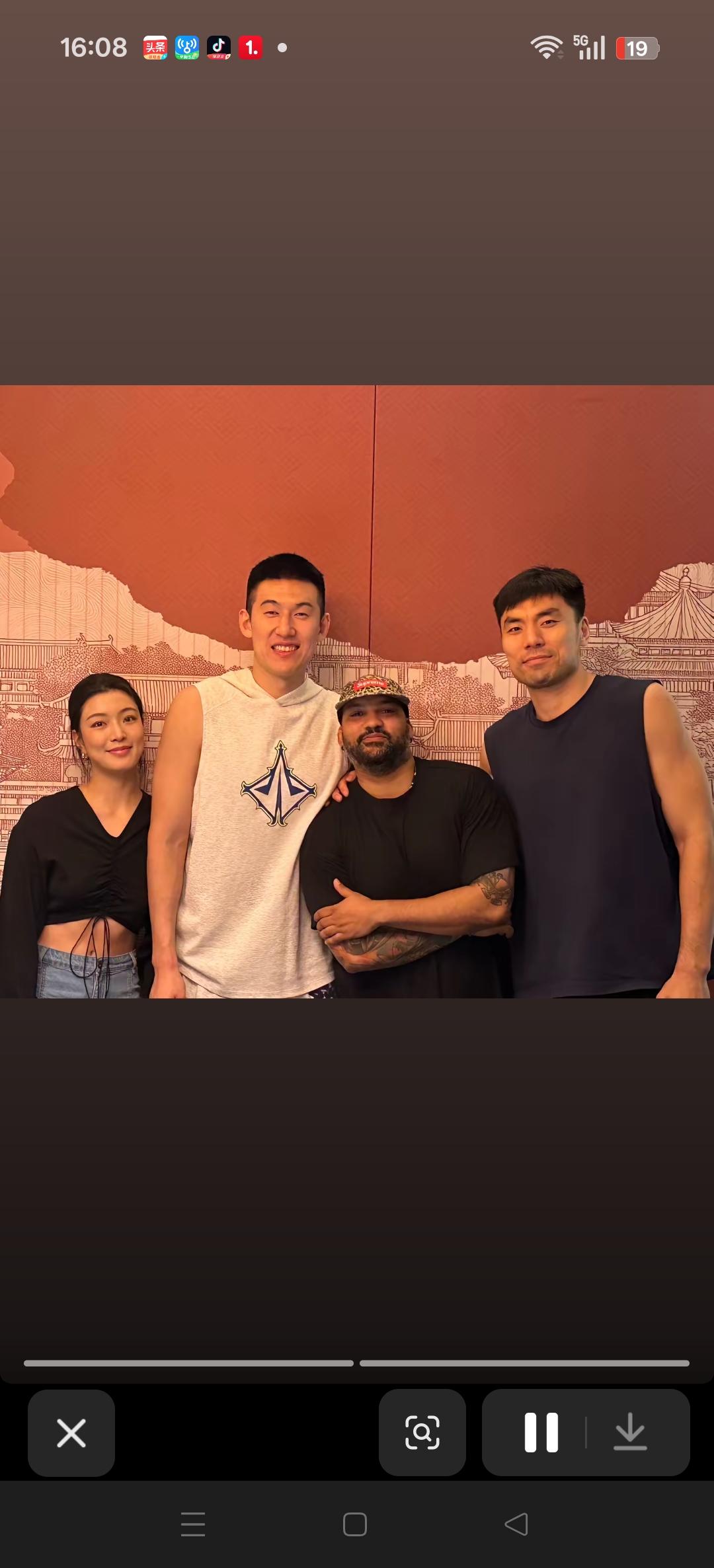 前辽宁队训练师华莱士，浙江队官宣加盟，后续合作没有落地，公告也悄悄撤下。
最终选
