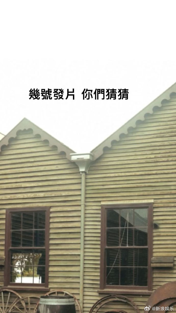 周杰伦或将本月发新专辑周杰伦 这个月给我等着 昨晚，周杰伦ins限时动态晒录音照