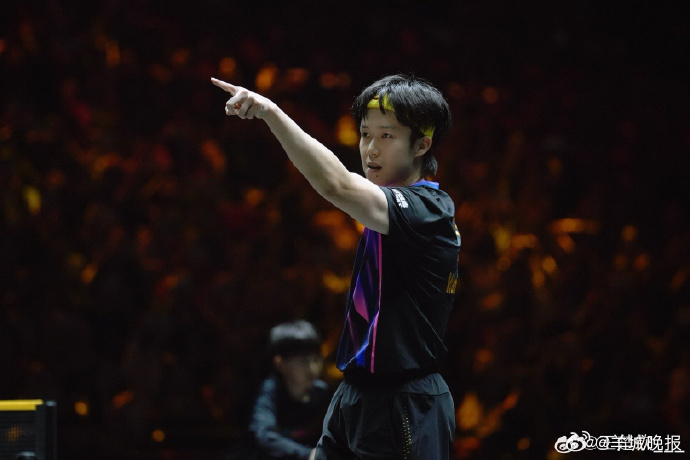 【#侯明昊 属于我们的奖杯#（编辑：郑宗敏；审签：谢杨柳）