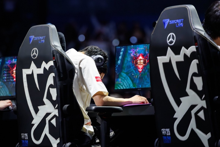 香克斯：Faker打得非常好，我真搞不懂他这年龄怎还能保持这么猛的呢