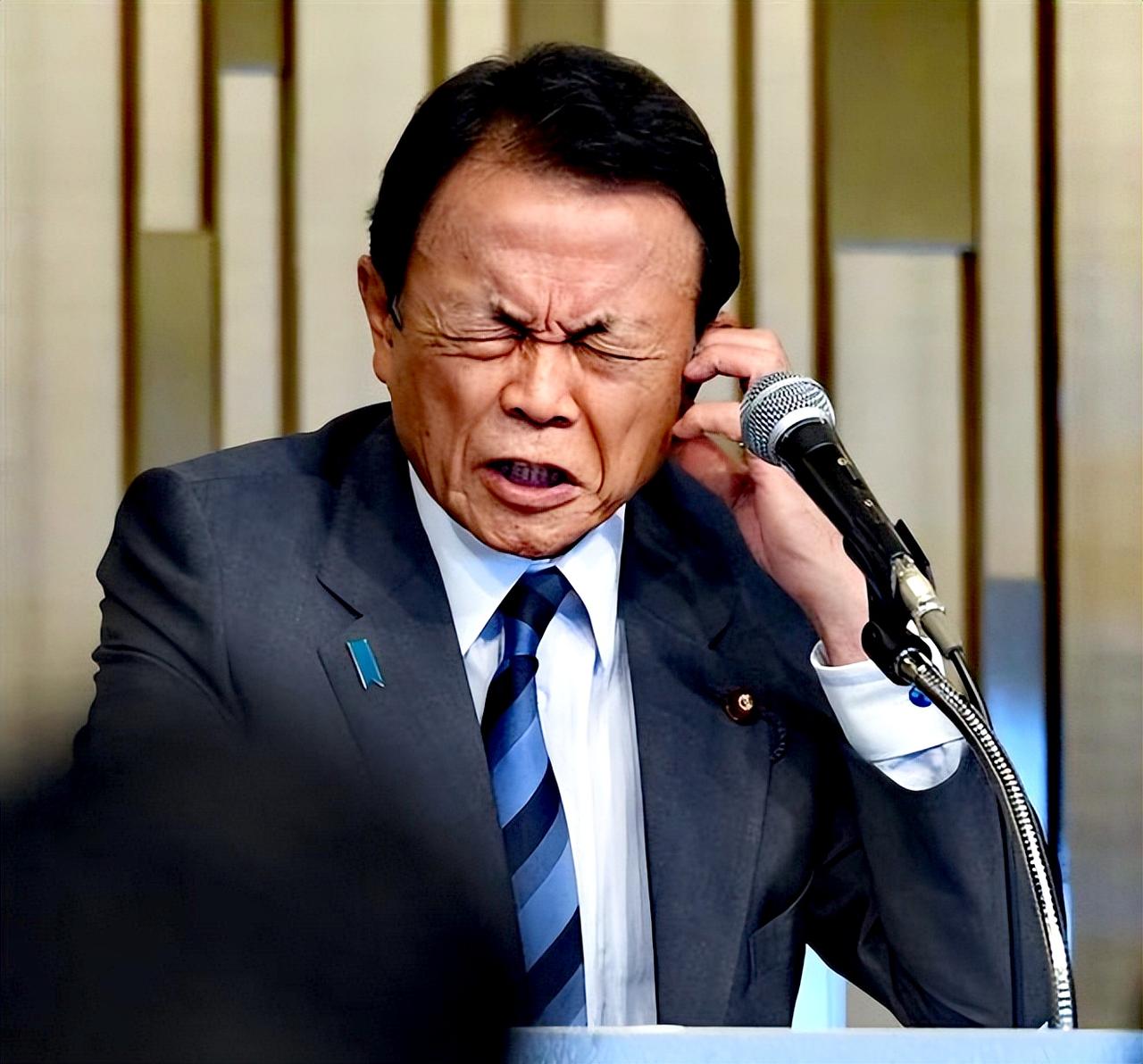 高市早苗背后的那个丑陋的男人，才是顽固台独分子赤裸裸的庇护者！

据报道，针对日