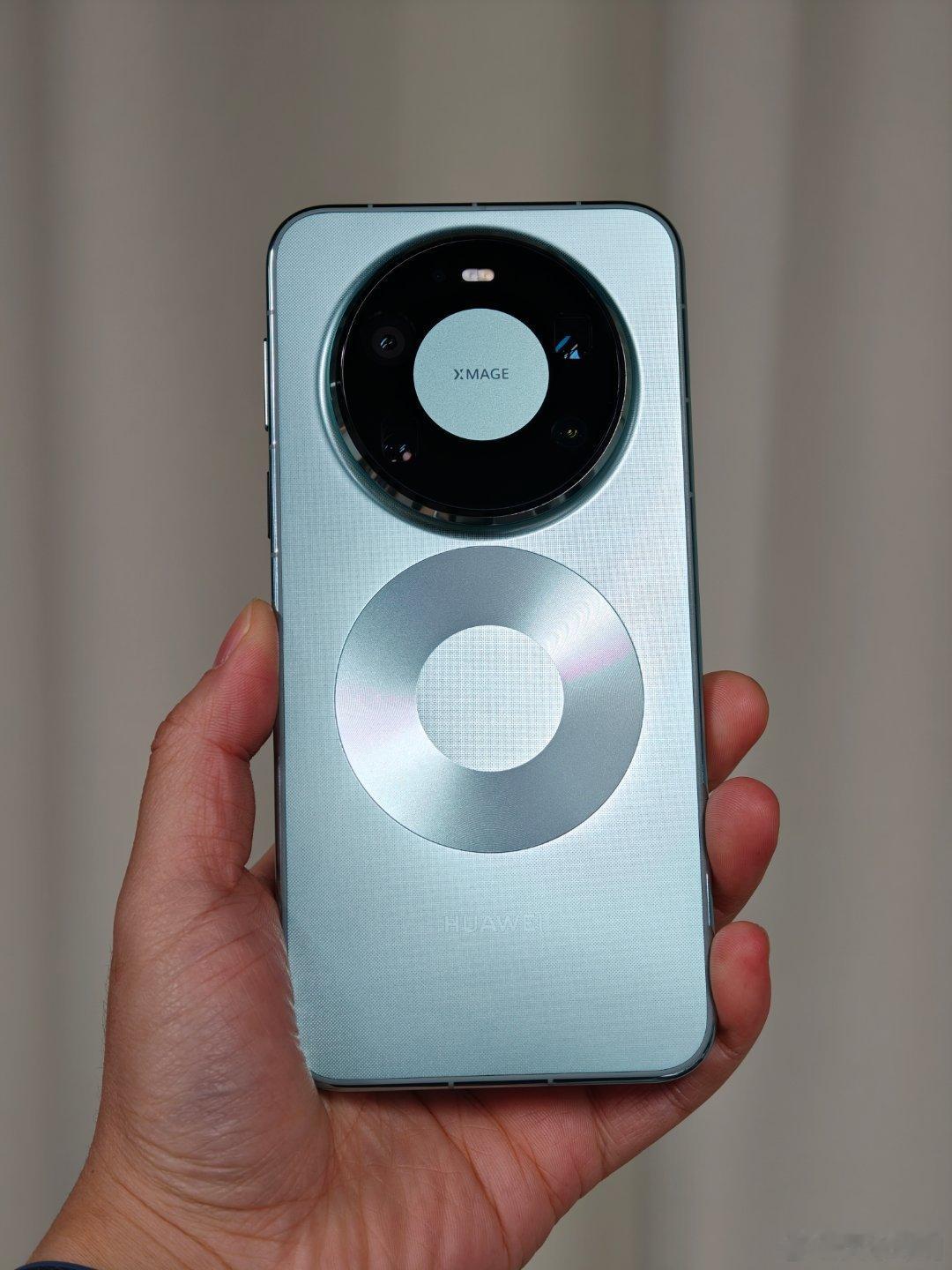 最后还是在小黄鱼加价买了台，Mate80 Pro Max甄姬实拍，满分10分打几