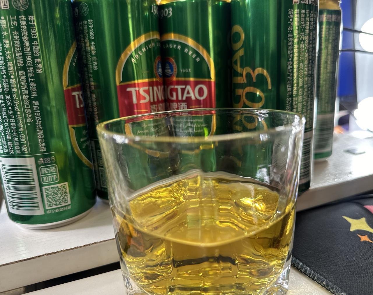 后来才知道，能释放情绪的，不止有眼泪，更多的是酒