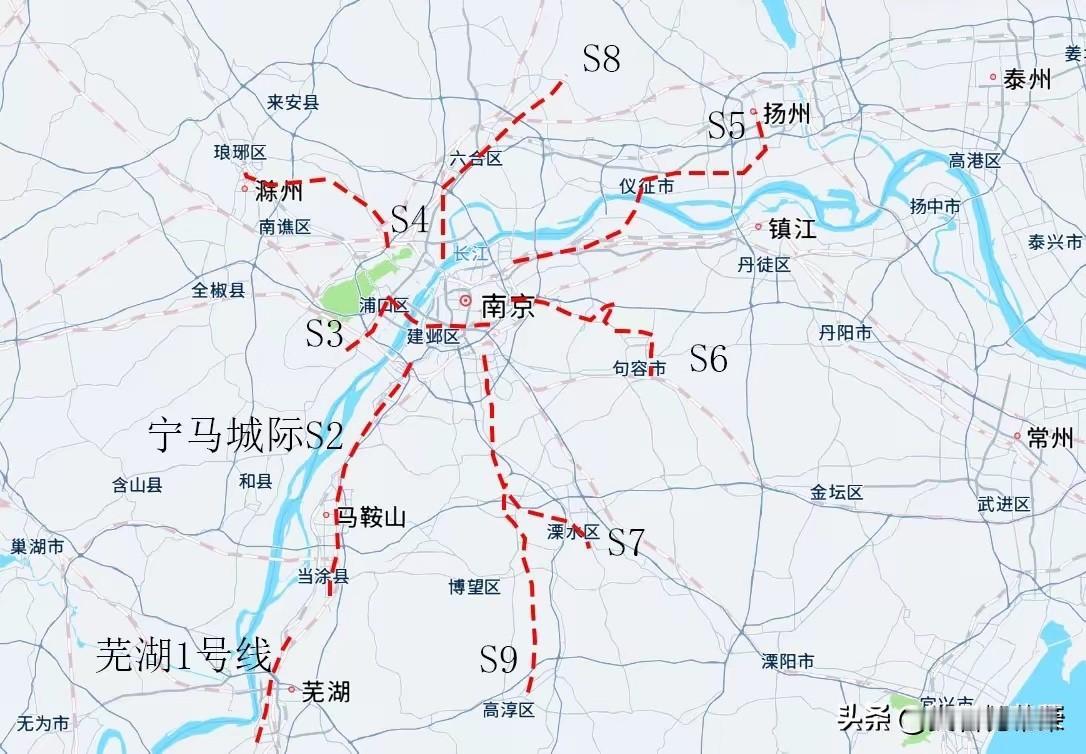 华东中心城市，南京，看看地铁（城铁）建设就知道了。
地理位置的重要性，以及规划者