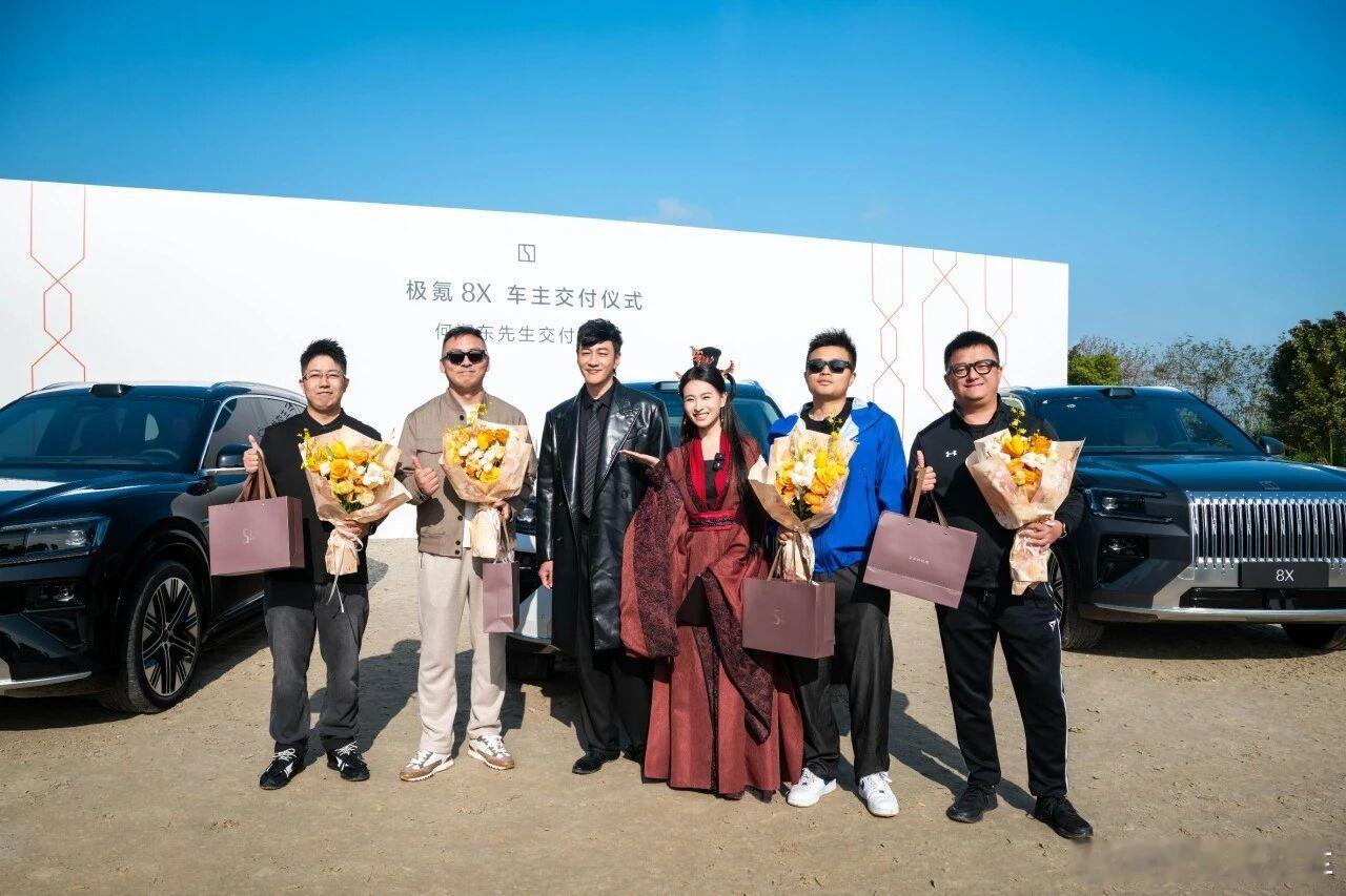 听说最近何润东翻红了，广告代言都接不过来了。